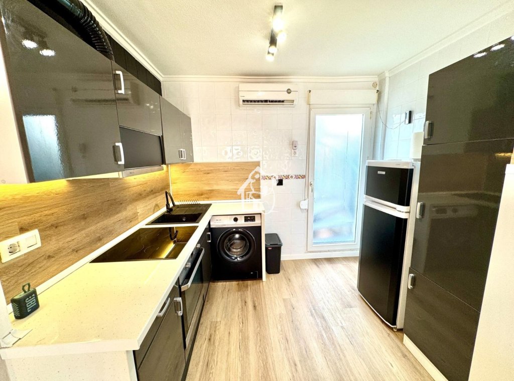 Lange Termijn Verhuur - Appartement / flat - Torrevieja - Centro