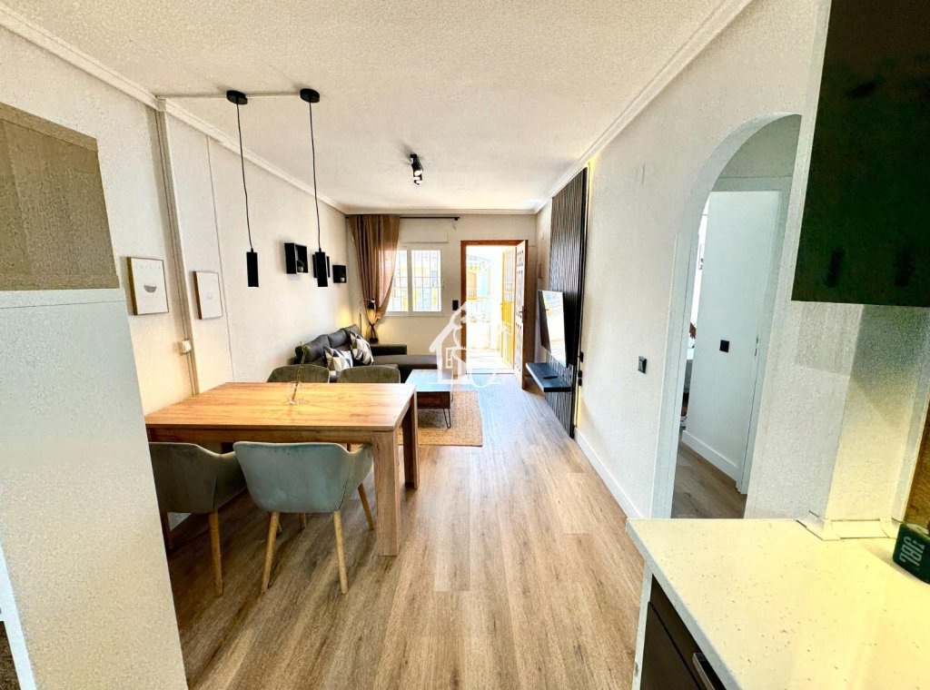 Lange Termijn Verhuur - Appartement / flat - Torrevieja - Centro