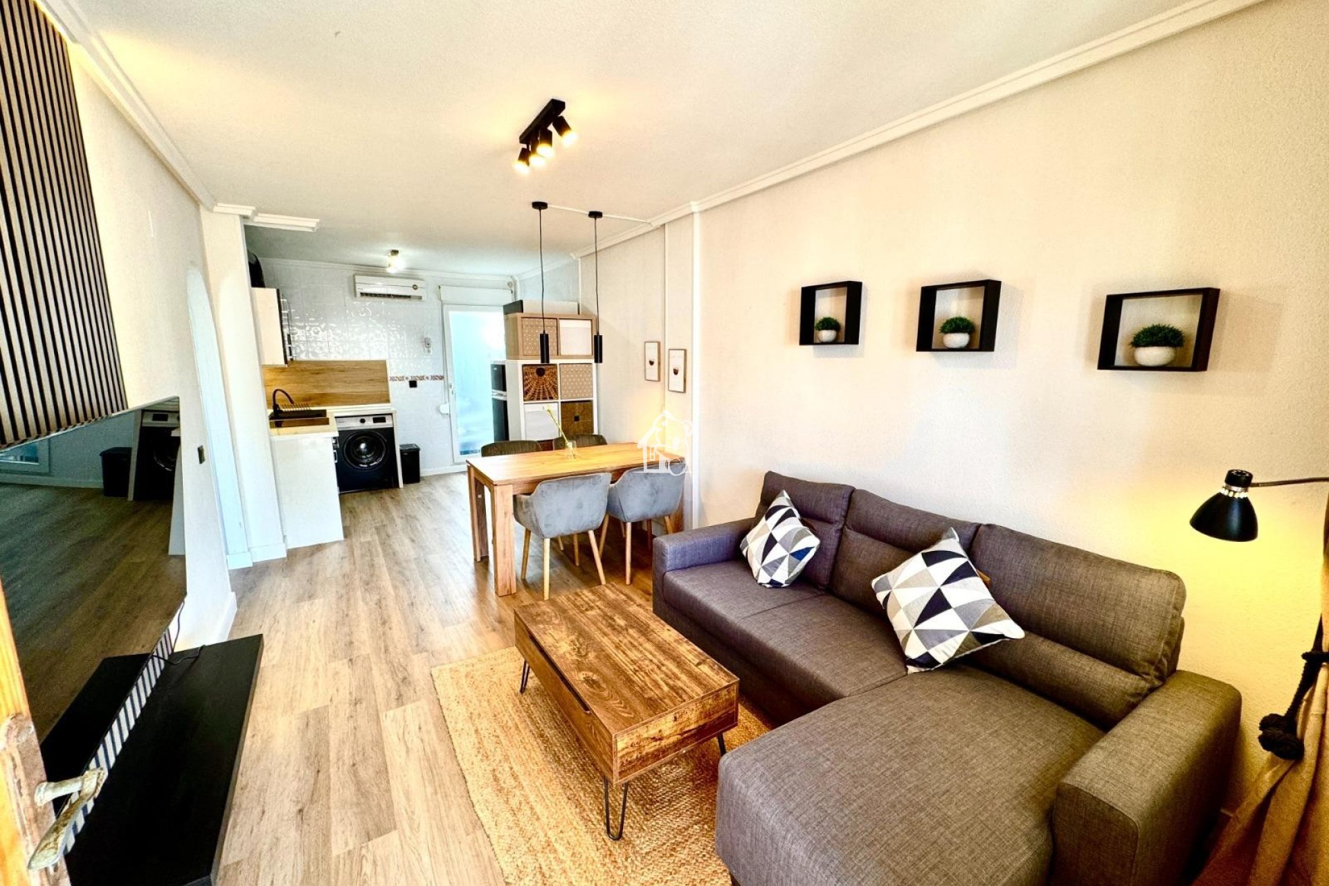 Lange Termijn Verhuur - Appartement / flat - Torrevieja - Centro