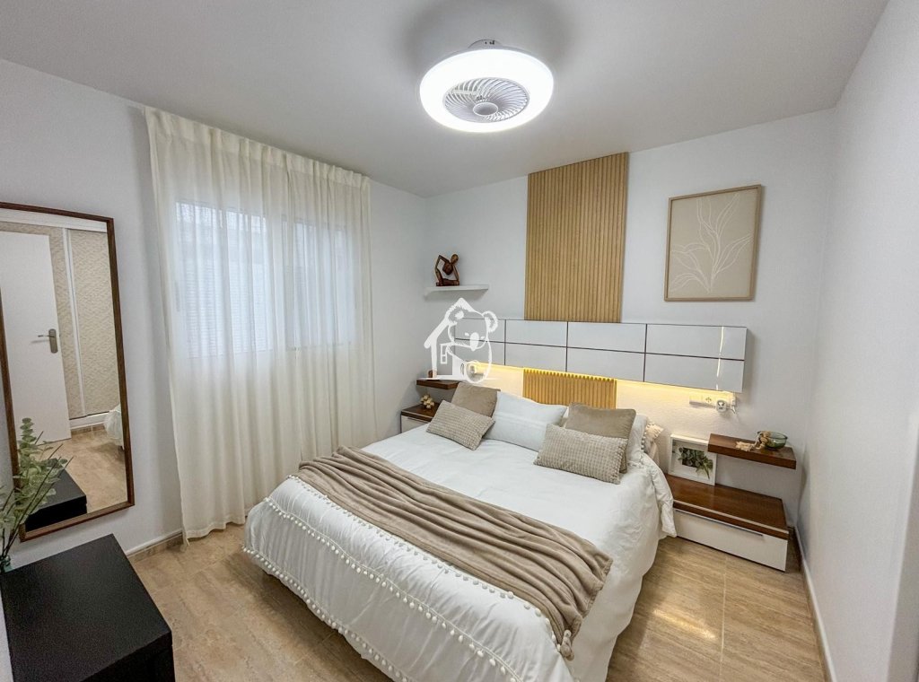 Lange Termijn Verhuur - Appartement / flat - Torrevieja - Centro