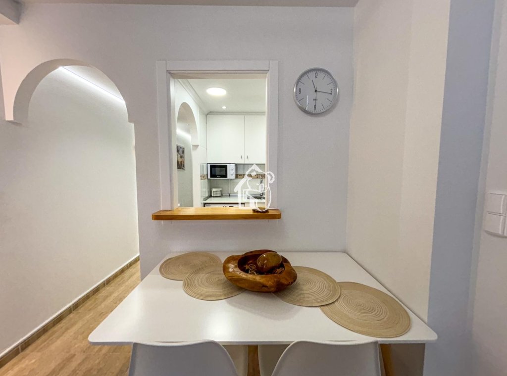 Lange Termijn Verhuur - Appartement / flat - Torrevieja - Centro