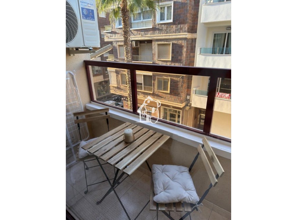 Lange Termijn Verhuur - Appartement / flat - Torrevieja - Centro
