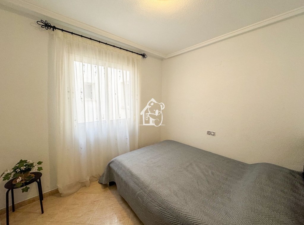 Lange Termijn Verhuur - Appartement / flat - Torrevieja - Centro