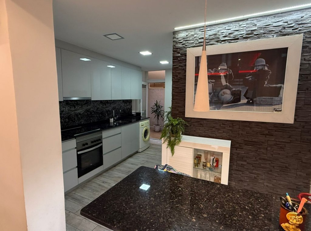 Lange Termijn Verhuur - Appartement / flat - Torrevieja - Centro