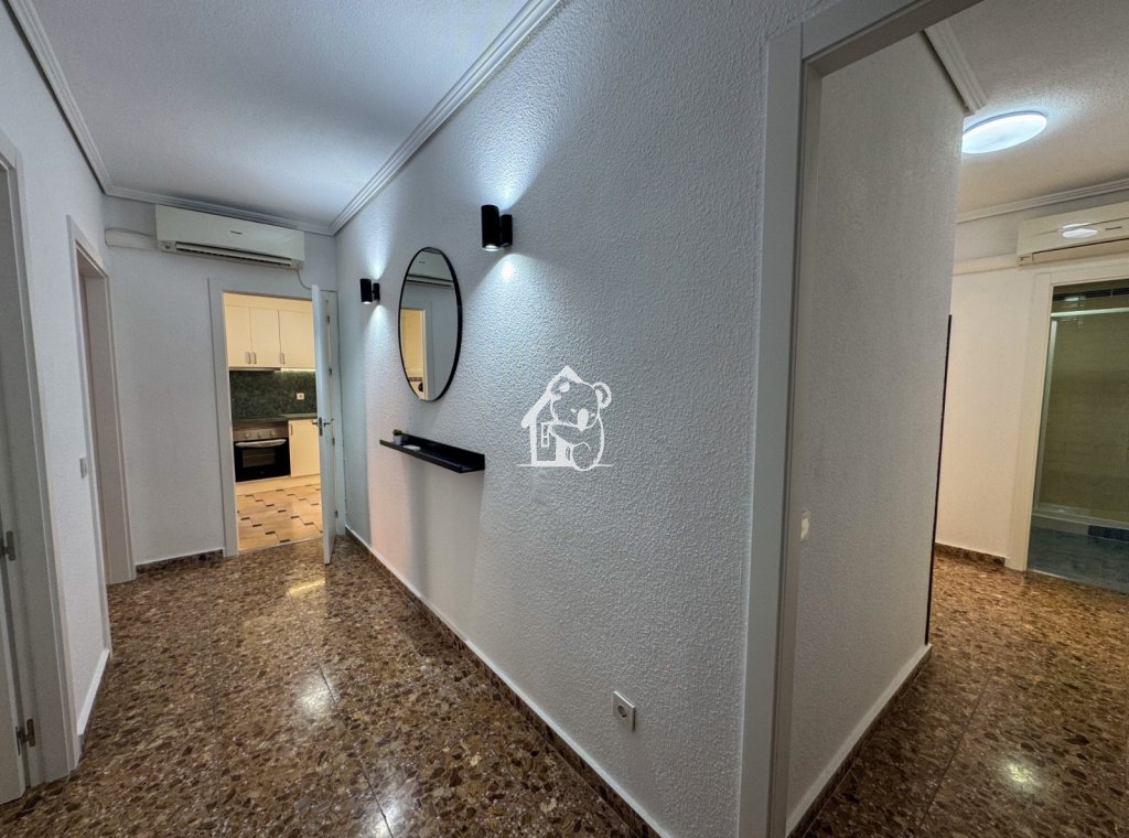 Lange Termijn Verhuur - Appartement / flat - Torrevieja - Centro