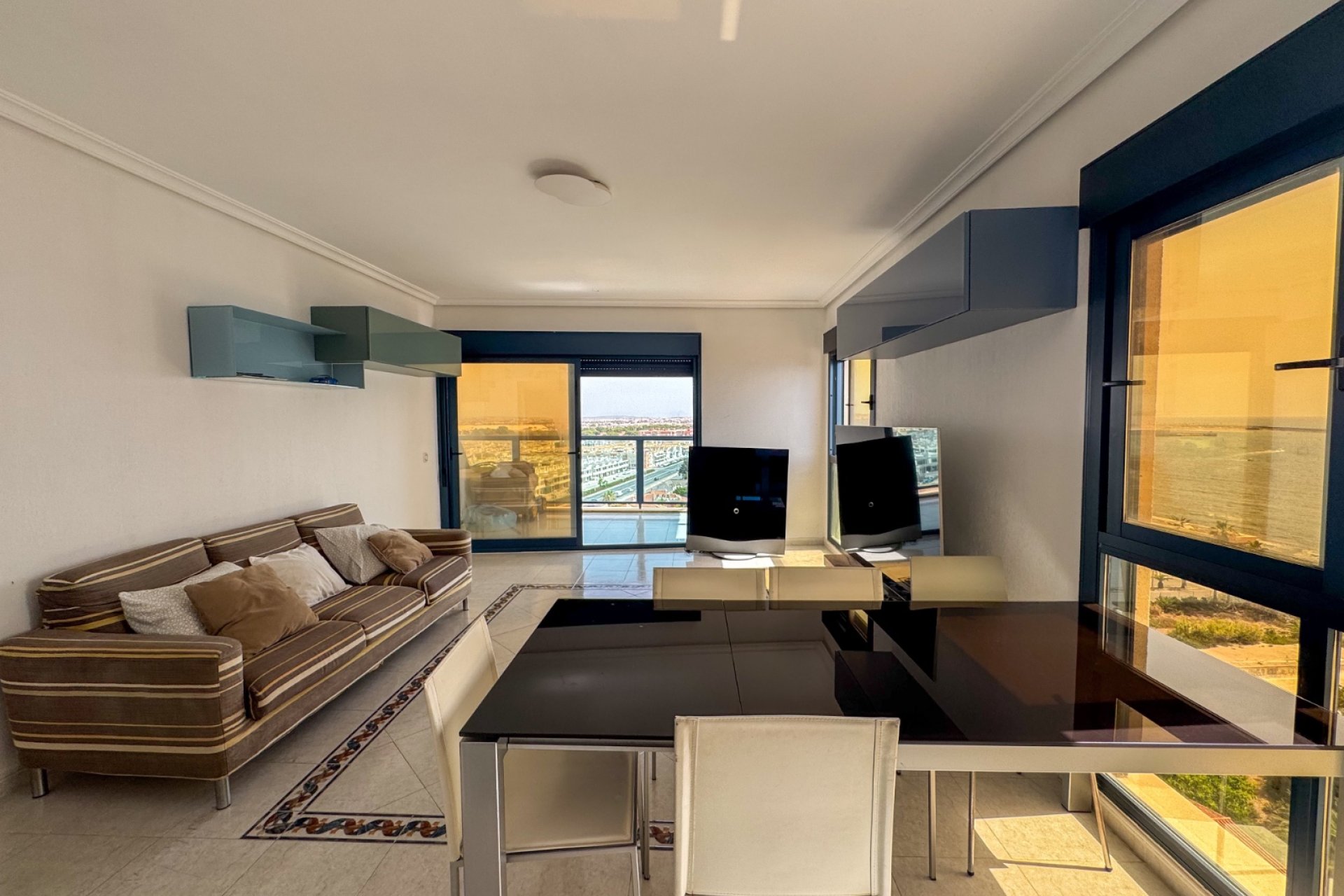 Lange Termijn Verhuur - Appartement / flat - Torrevieja