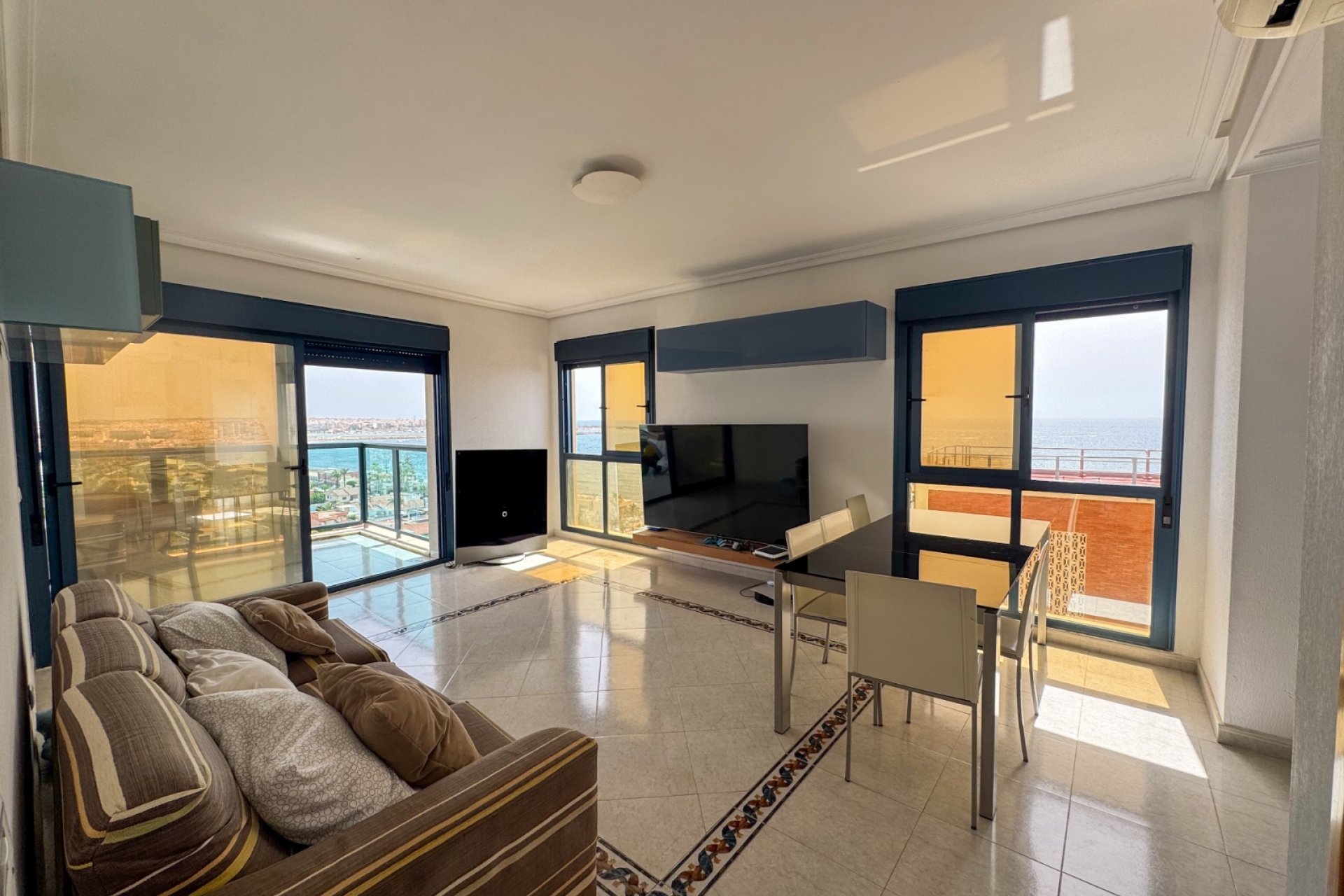 Lange Termijn Verhuur - Appartement / flat - Torrevieja