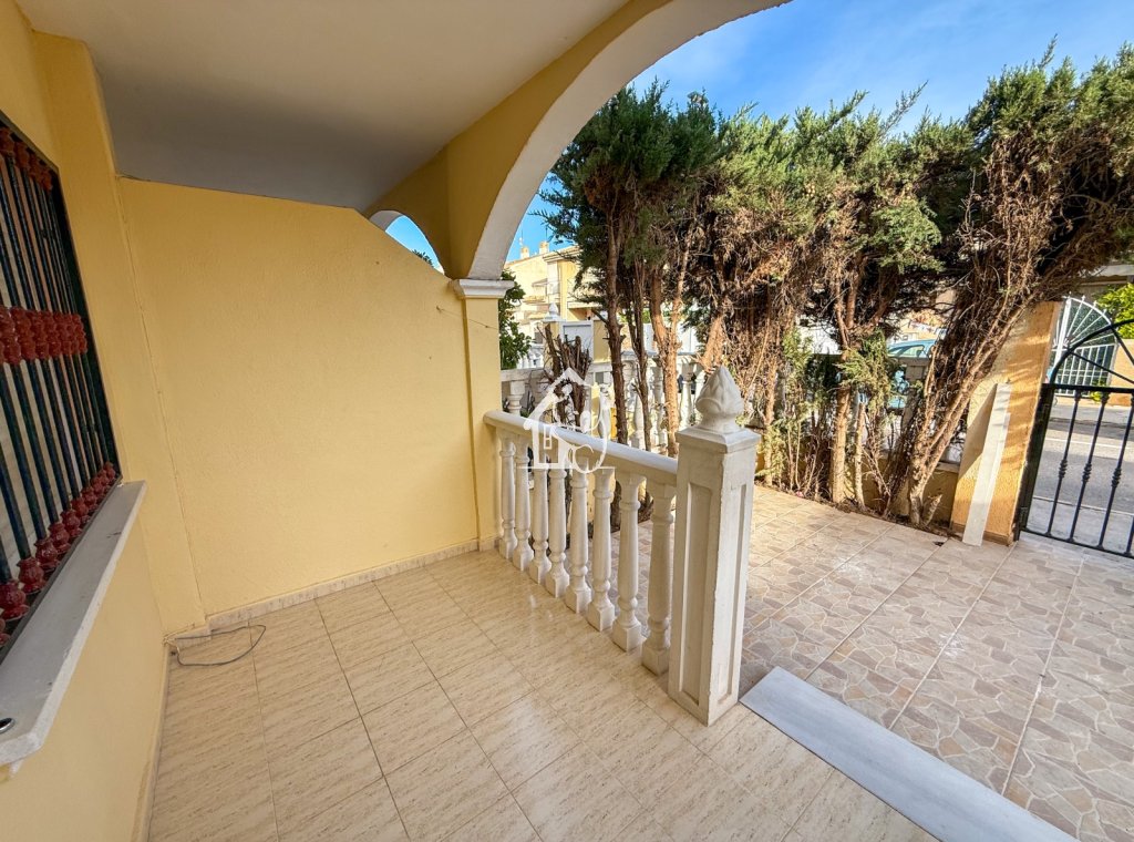 Lange Termijn Verhuur - Bungalow - Torrevieja - Nueva Torrevieja - Aguas Nuevas
