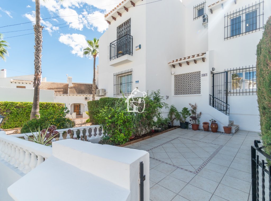 Lange Termijn Verhuur - Herenhuis - Orihuela Costa - Villamartín