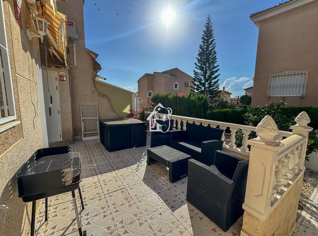 Lange Termijn Verhuur - Herenhuis - Orihuela Costa - Villamartín