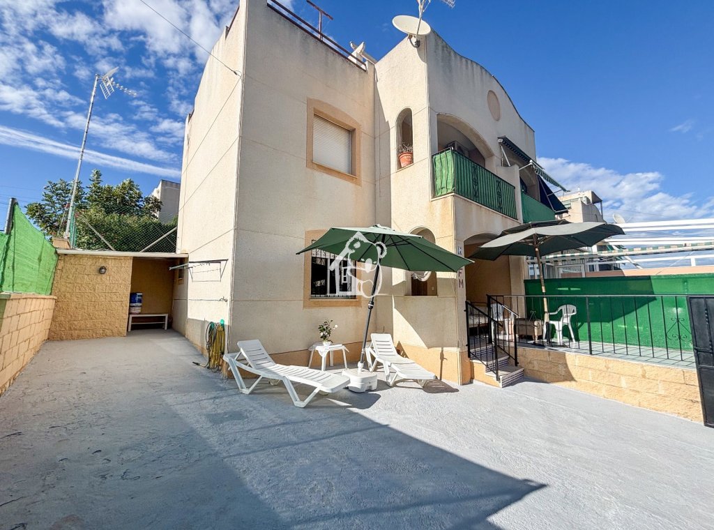 Lange Termijn Verhuur - Herenhuis - Torrevieja