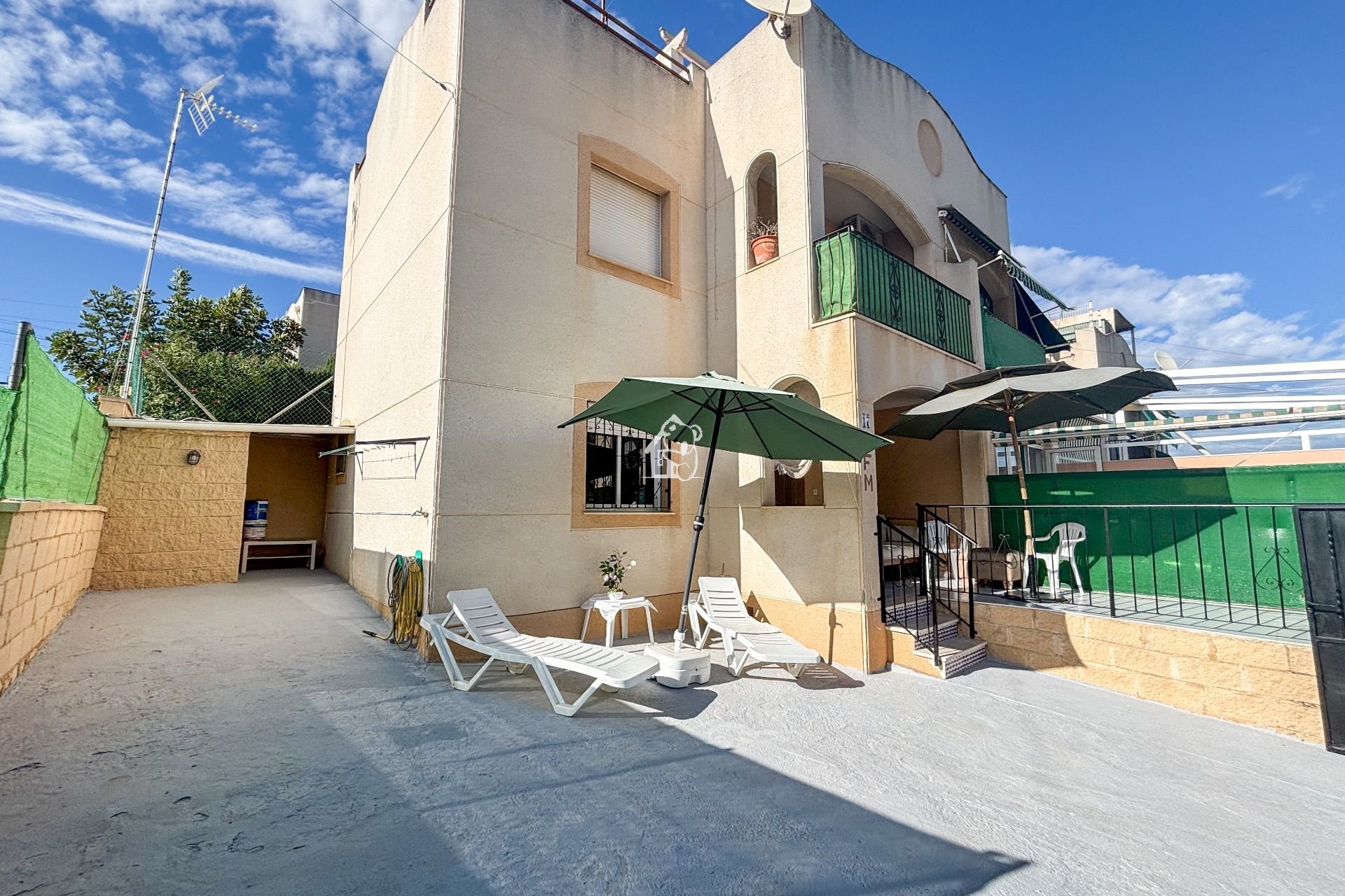 Lange Termijn Verhuur - Herenhuis - Torrevieja