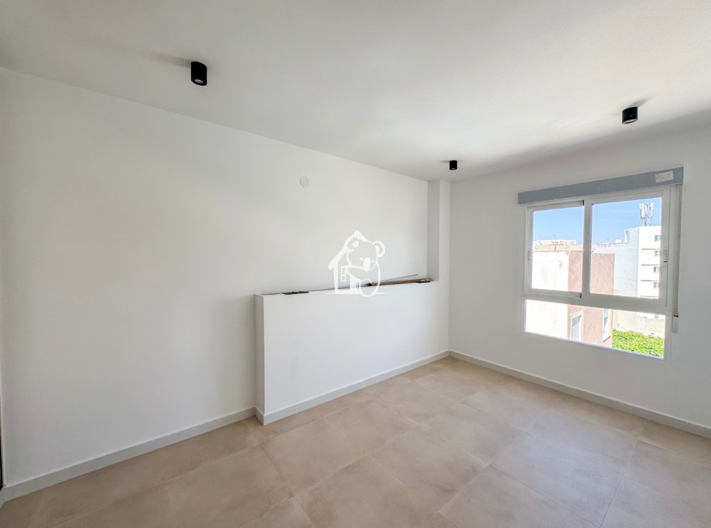 Lange Termijn Verhuur - Penthouse - Torrevieja - Playa de los Locos