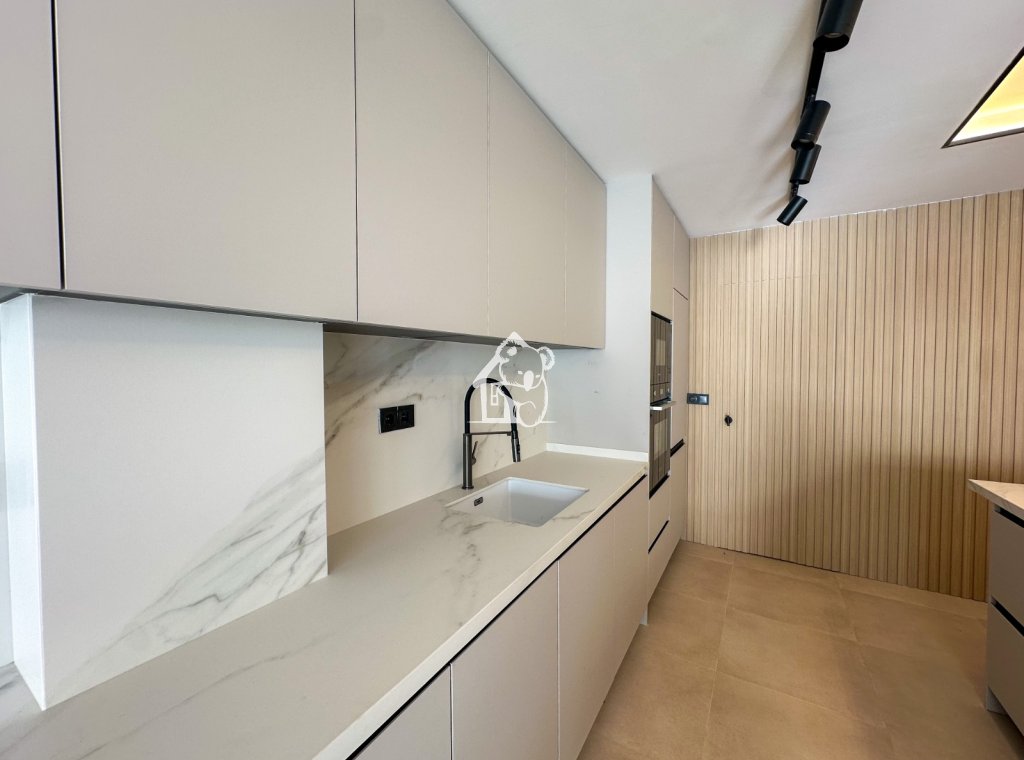 Lange Termijn Verhuur - Penthouse - Torrevieja - Playa de los Locos