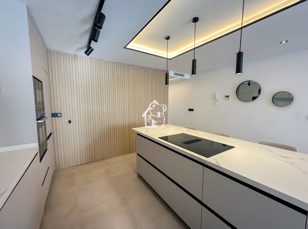 Lange Termijn Verhuur - Penthouse - Torrevieja - Playa de los Locos