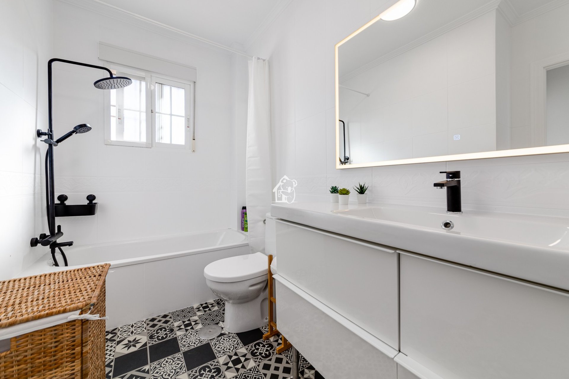 Lange Termijn Verhuur - Villa - Orihuela Costa - Cabo roig - La Zenia