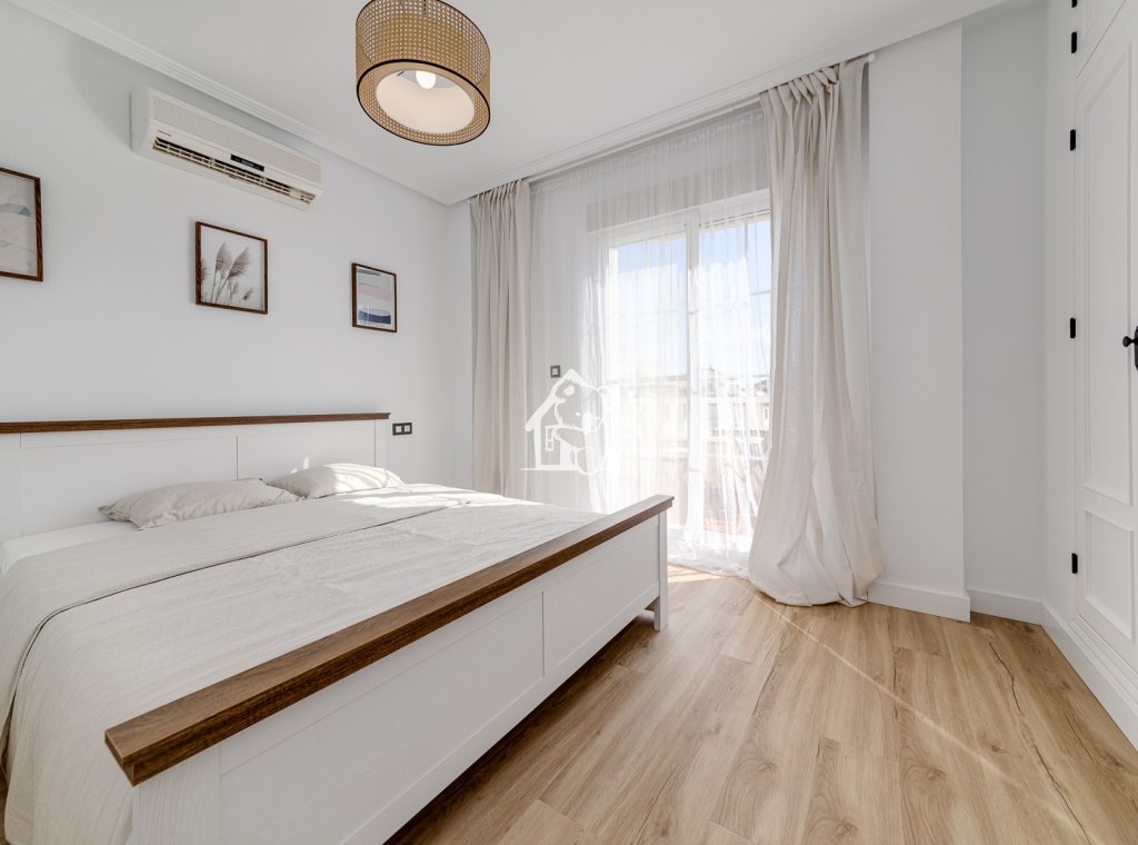 Lange Termijn Verhuur - Villa - Orihuela Costa - Cabo roig - La Zenia