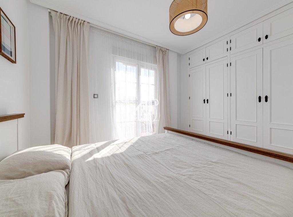 Lange Termijn Verhuur - Villa - Orihuela Costa - Cabo roig - La Zenia