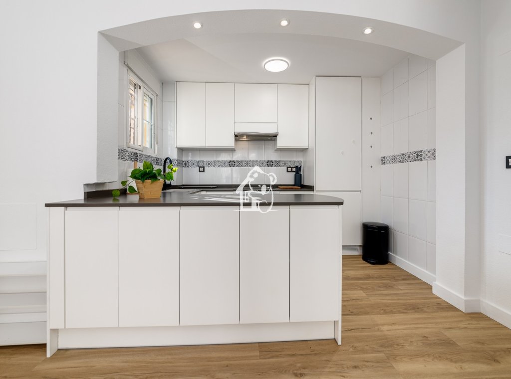 Lange Termijn Verhuur - Villa - Orihuela Costa - Cabo roig - La Zenia