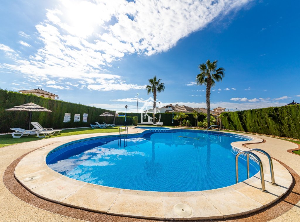 Lange Termijn Verhuur - Villa - Orihuela Costa - Cabo roig - La Zenia