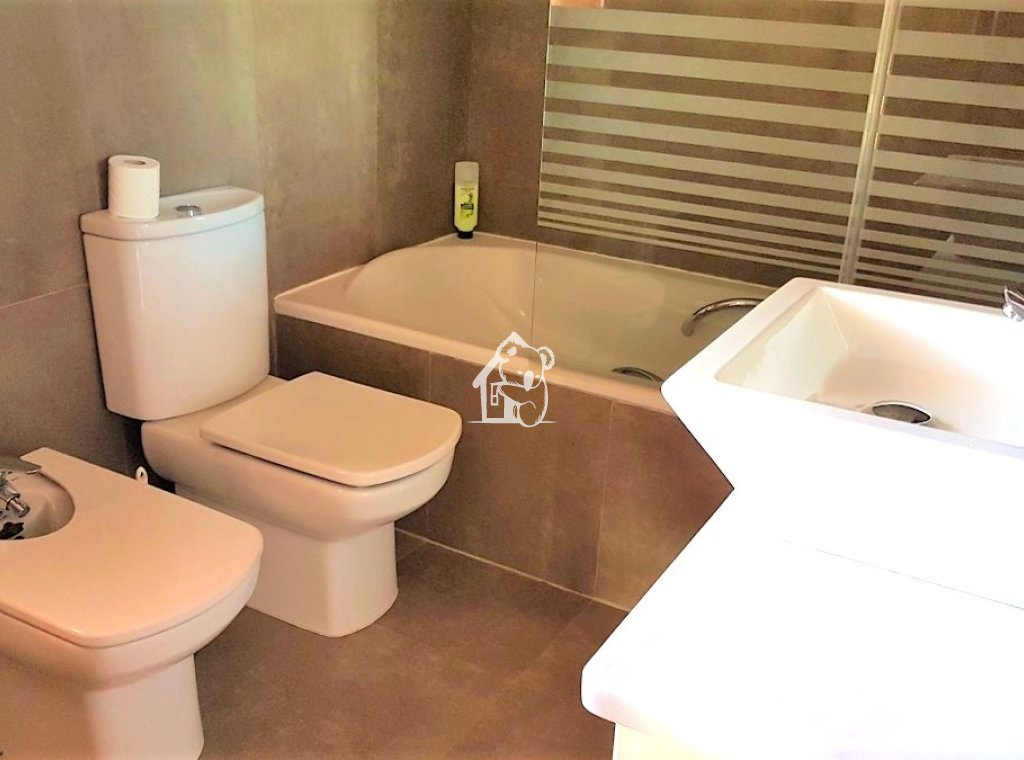 Lange Termijn Verhuur - Villa - Orihuela Costa - Cabo roig - La Zenia