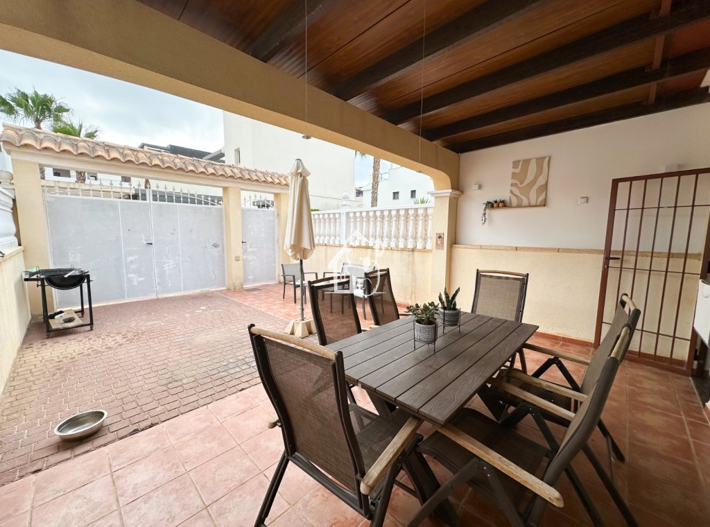 Lange Termijn Verhuur - Villa - Orihuela Costa - Cabo roig - La Zenia