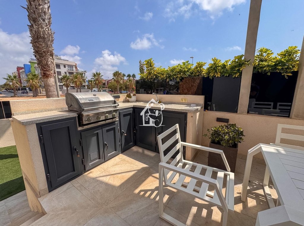 Lange Termijn Verhuur - Villa - Orihuela Costa - Cabo roig - La Zenia
