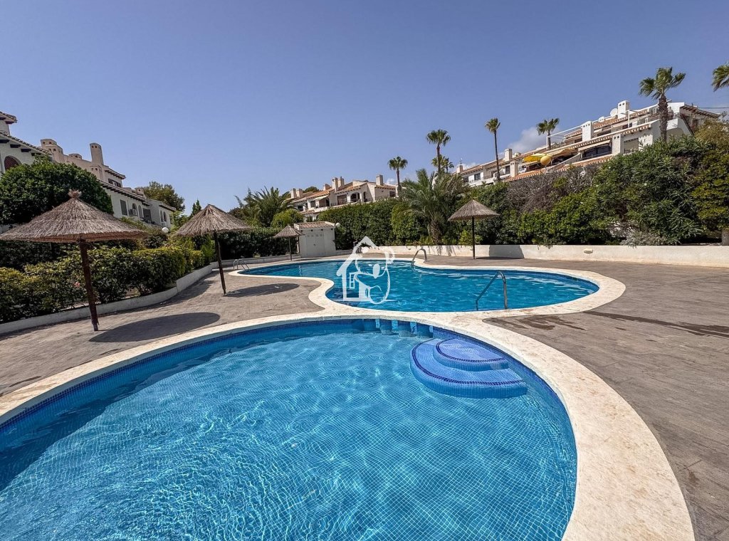Lange Termijn Verhuur - Villa - Orihuela Costa - Cabo roig - La Zenia