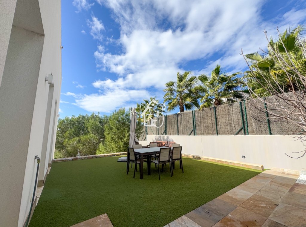 Lange Termijn Verhuur - Villa - Orihuela Costa - Campos de Golf