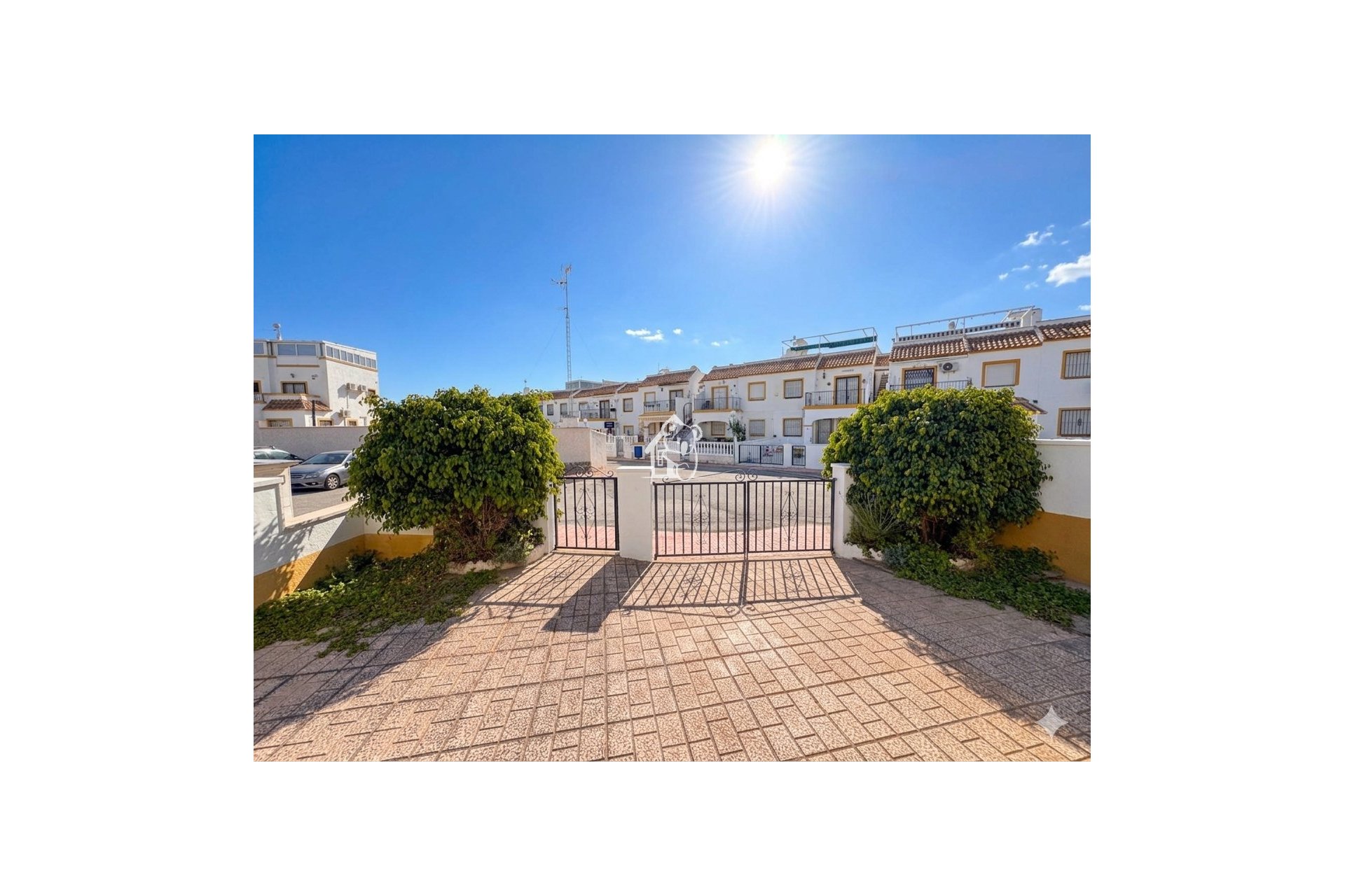 Lange Termijn Verhuur - Villa - Orihuela Costa - La Florida