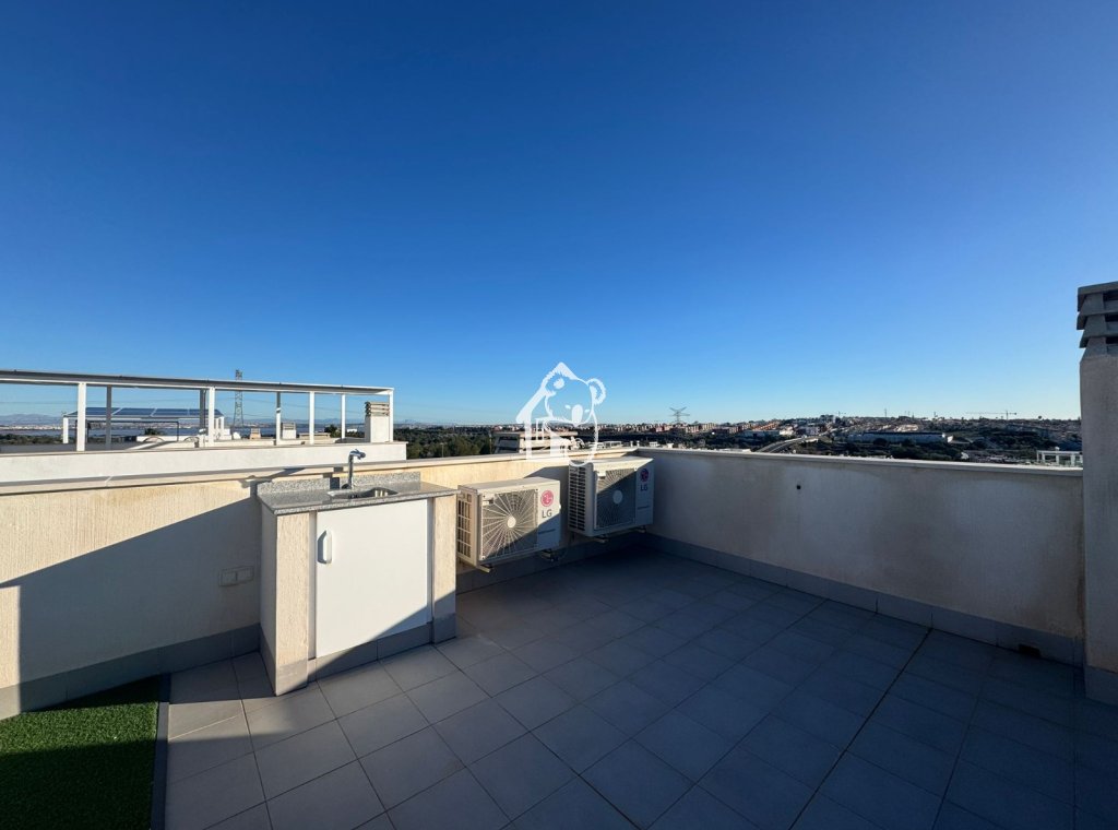 Lange Termijn Verhuur - Villa - Orihuela Costa - Villamartín