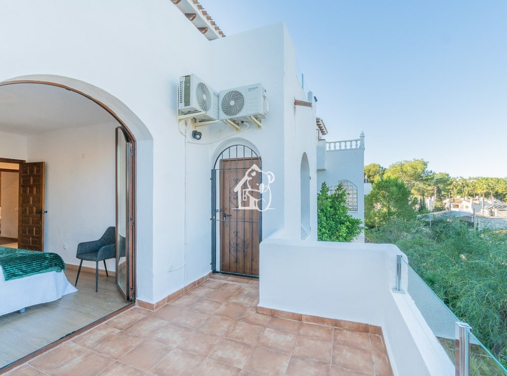 Lange Termijn Verhuur - Villa - Orihuela Costa - Villamartín