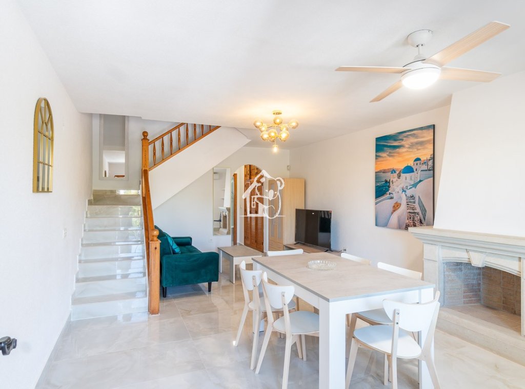 Lange Termijn Verhuur - Villa - Orihuela Costa - Villamartín