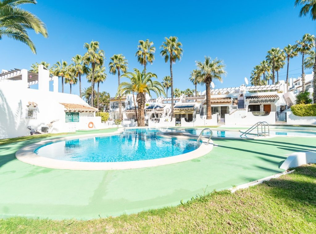 Lange Termijn Verhuur - Villa - Orihuela Costa - Villamartín