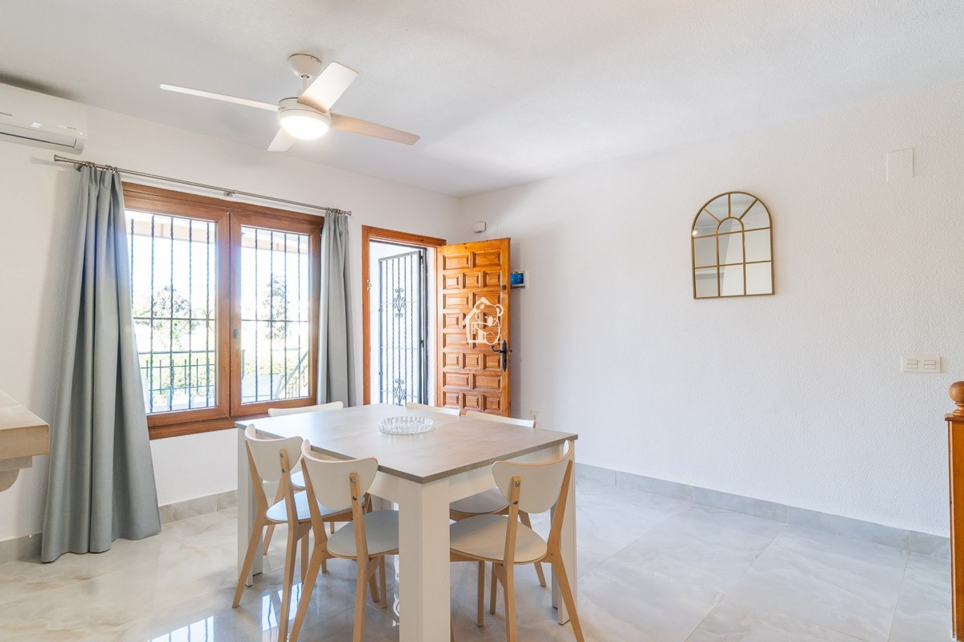 Lange Termijn Verhuur - Villa - Orihuela Costa - Villamartín