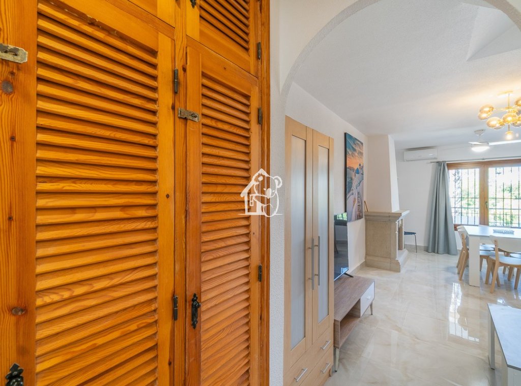 Lange Termijn Verhuur - Villa - Orihuela Costa - Villamartín