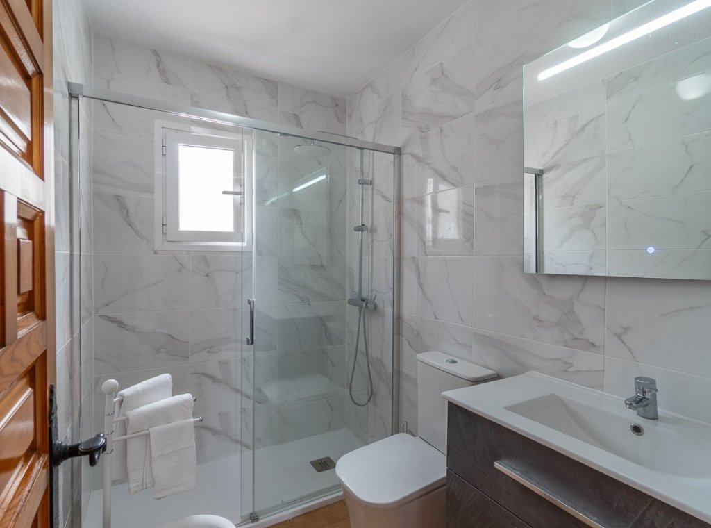 Lange Termijn Verhuur - Villa - Orihuela Costa - Villamartín