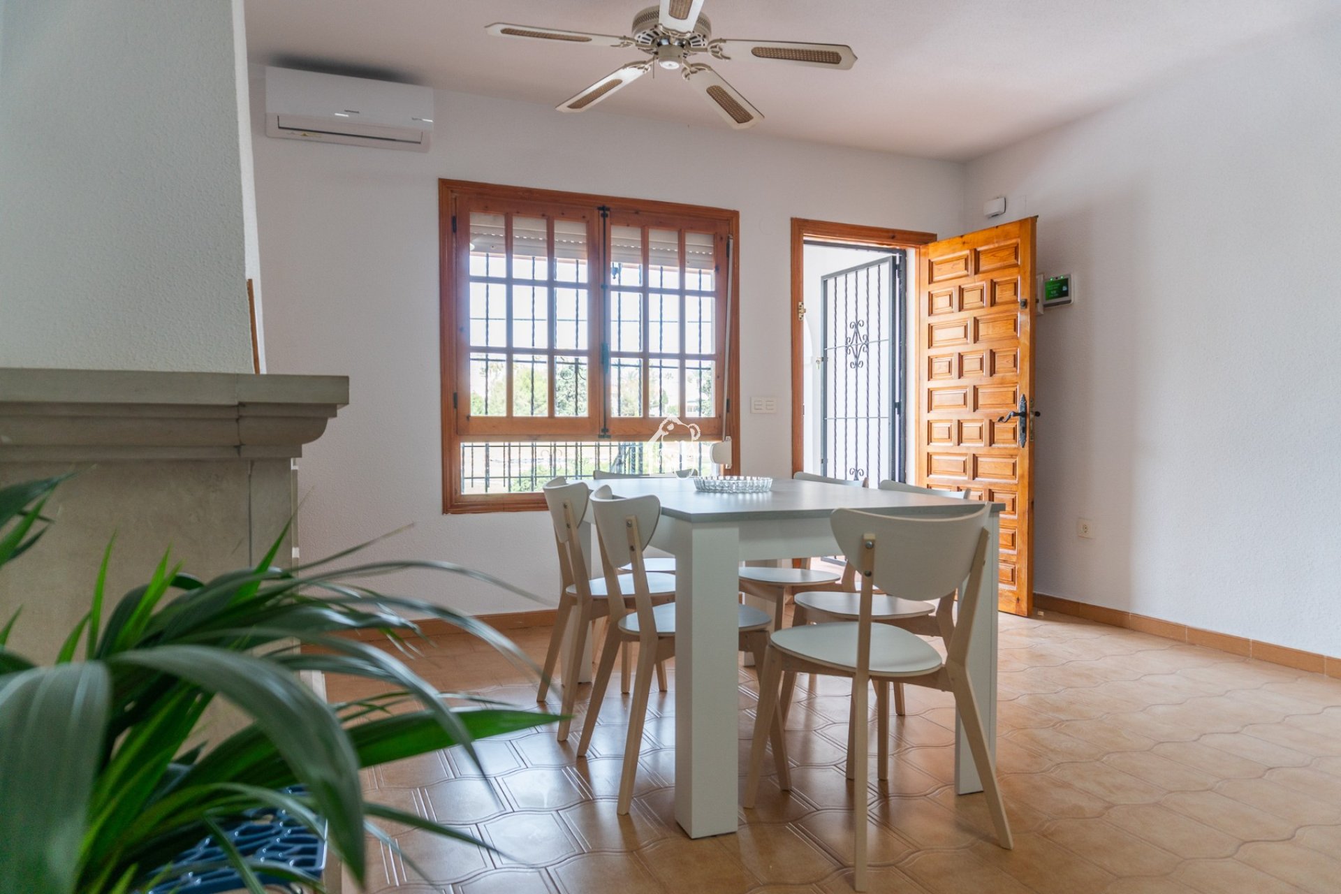 Lange Termijn Verhuur - Villa - Orihuela Costa - Villamartín