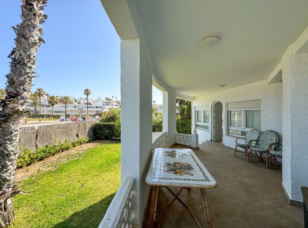 Lange Termijn Verhuur - Villa - Orihuela Costa