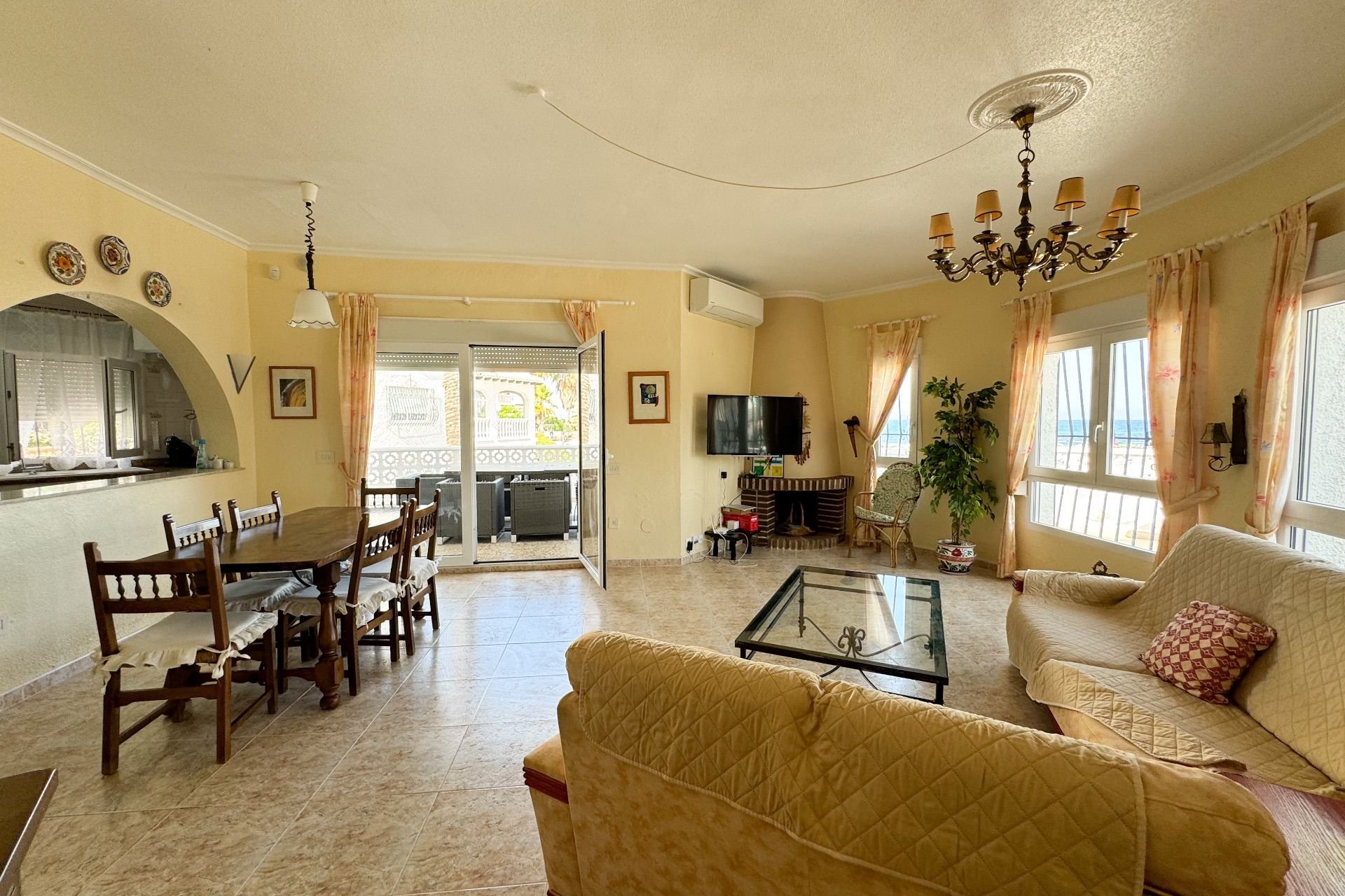Lange Termijn Verhuur - Villa - Orihuela Costa