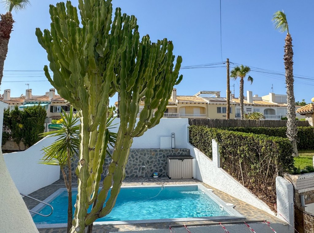 Lange Termijn Verhuur - Villa - Orihuela Costa