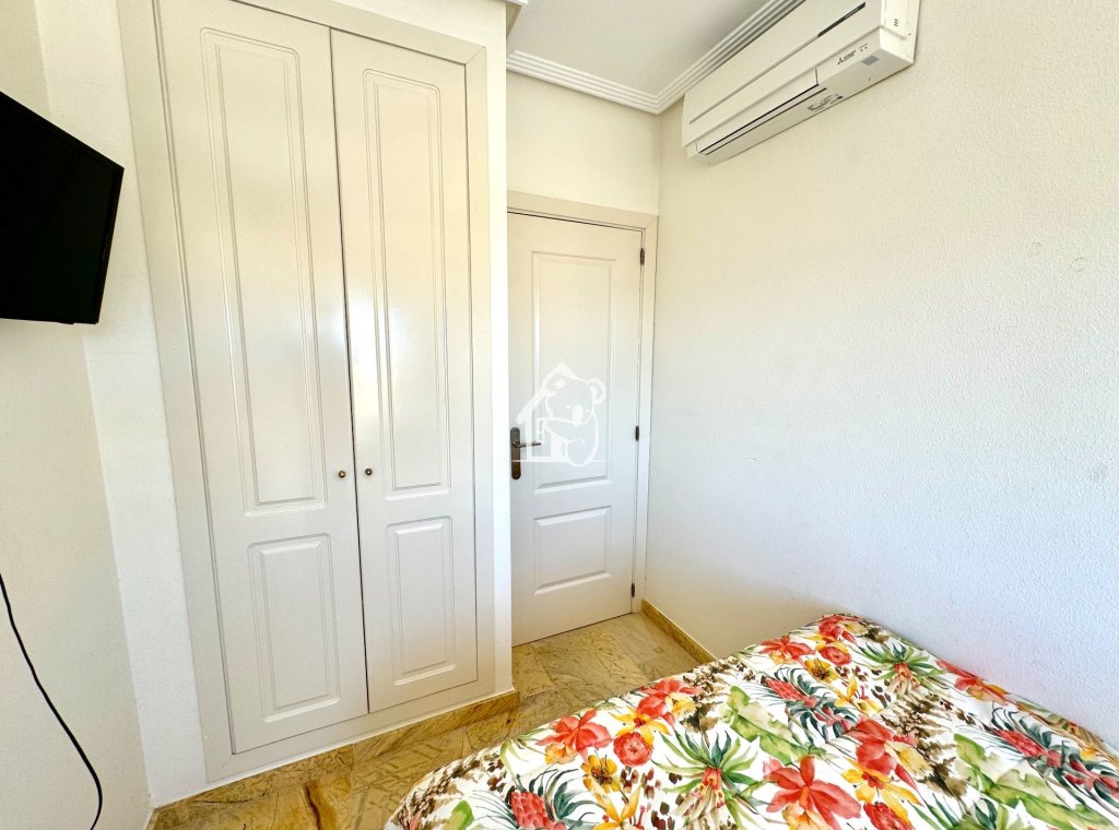 Lange Termijn Verhuur - Villa - Orihuela Costa