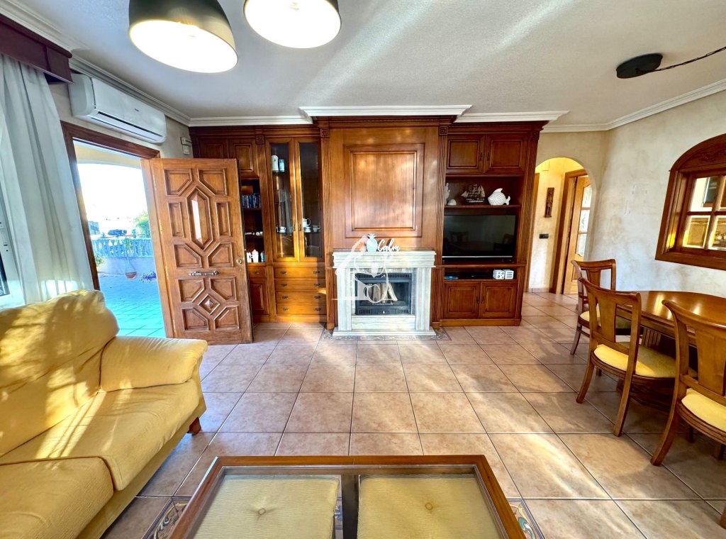 Lange Termijn Verhuur - Villa - Orihuela