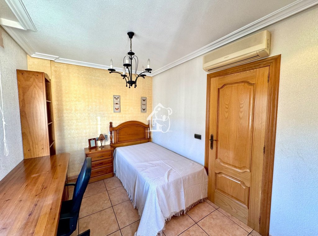 Lange Termijn Verhuur - Villa - Orihuela