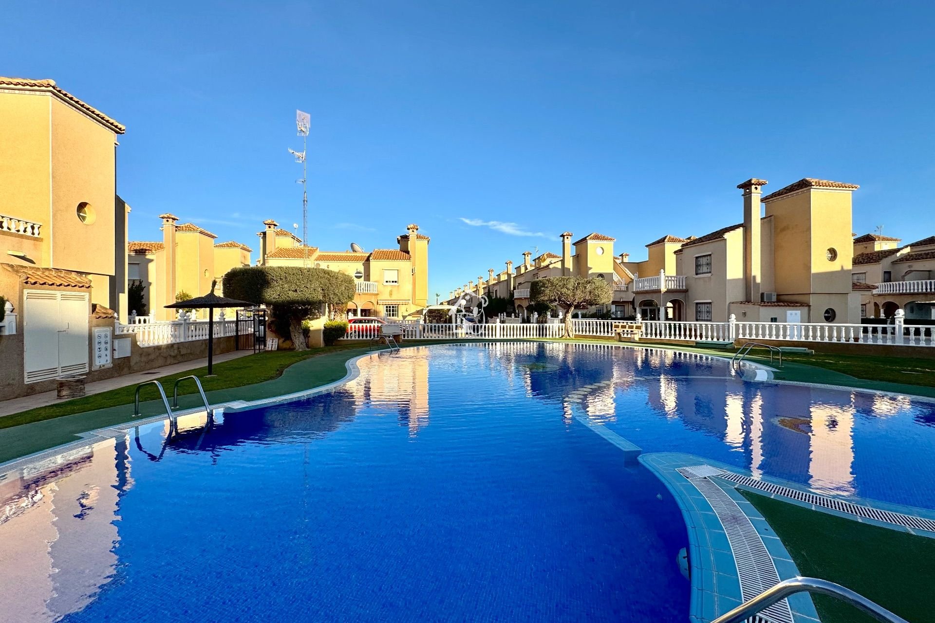 Lange Termijn Verhuur - Villa - Orihuela