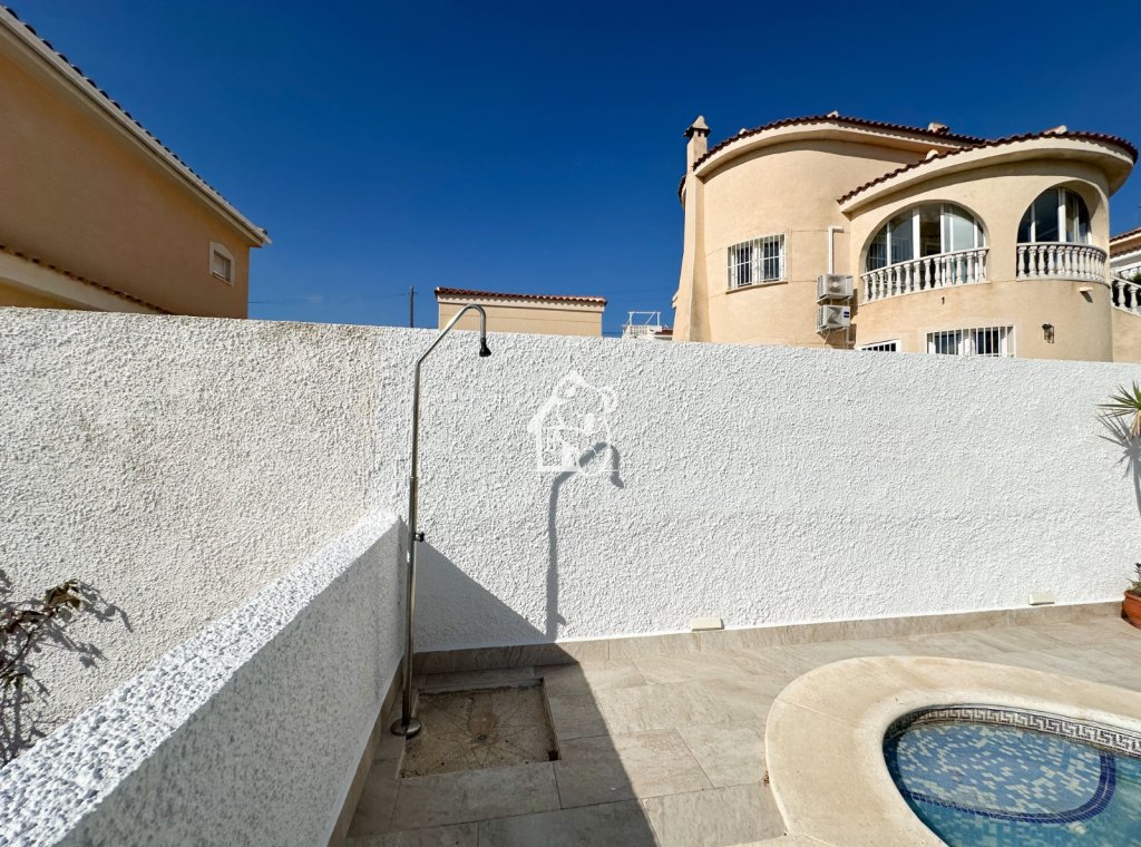 Lange Termijn Verhuur - Villa - Rojales - Ciudad Quesada