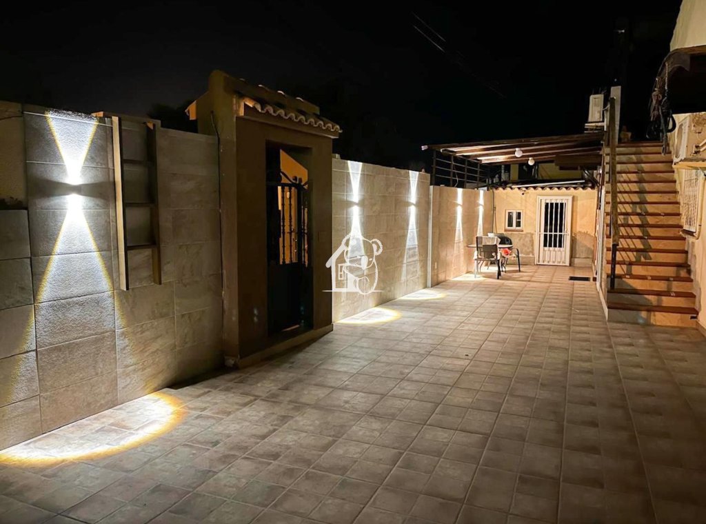 Lange Termijn Verhuur - Villa - Torrevieja - Nueva Torrevieja - Aguas Nuevas