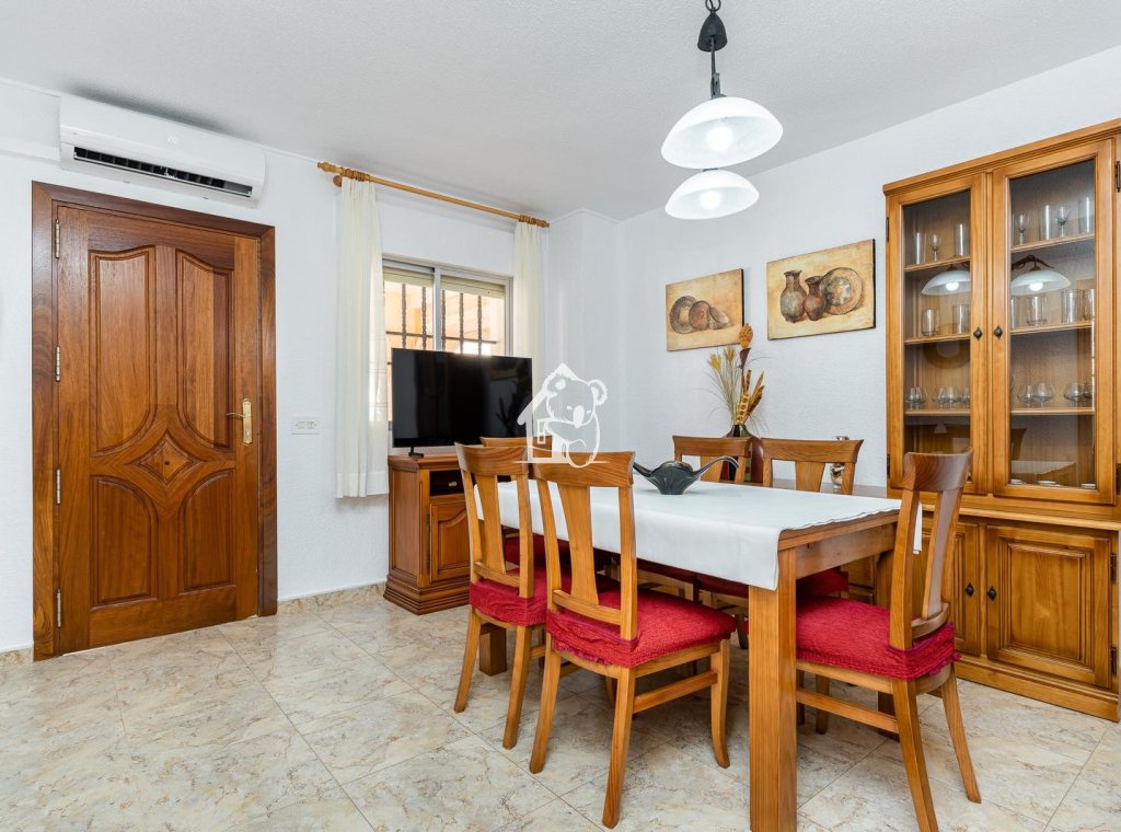 Lange Termijn Verhuur - Villa - Torrevieja - Torrelamata - La Mata