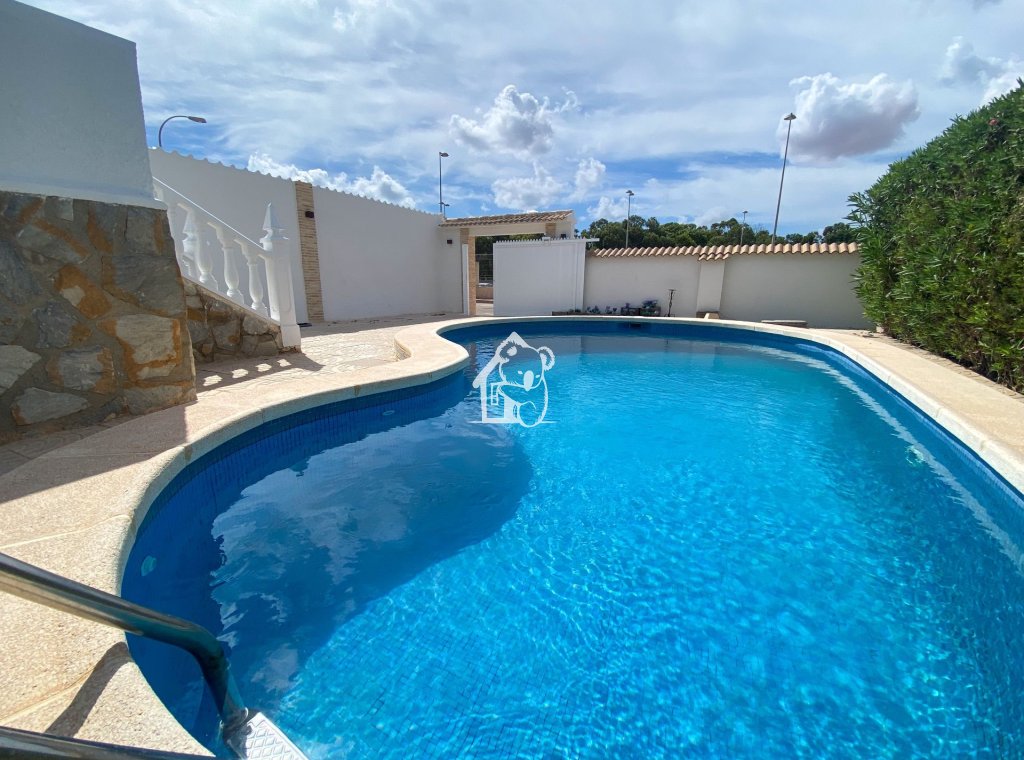 Lange Termijn Verhuur - Villa - Torrevieja