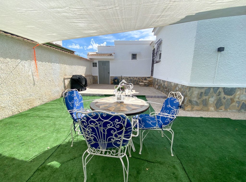 Lange Termijn Verhuur - Villa - Torrevieja
